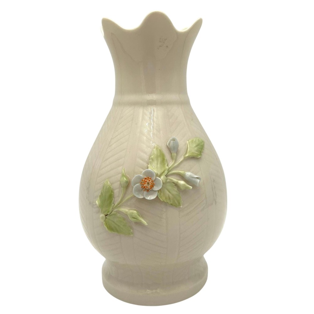 Donegal Irish Parian China Handcrafted Floral Emerald Vase 1501 Cream Decor